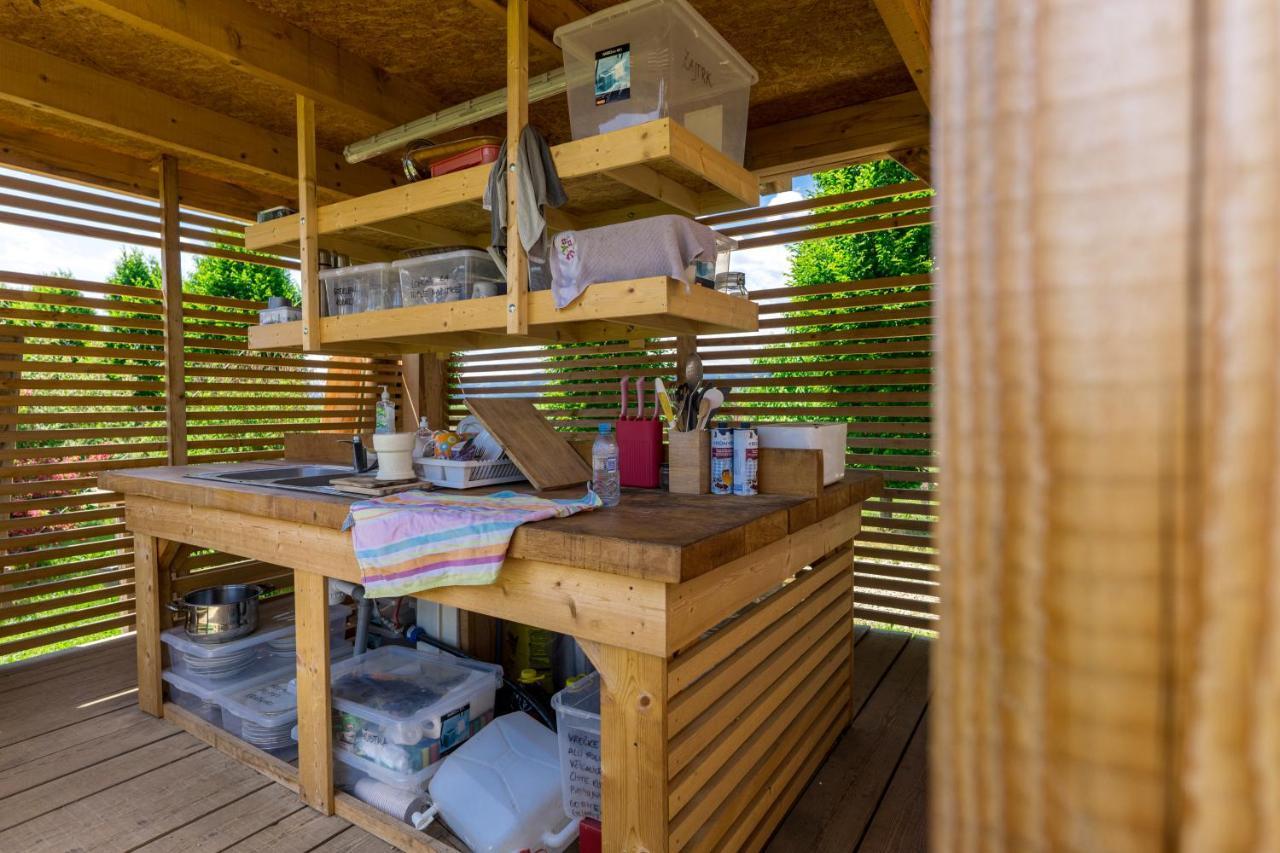 Готель Horse Glamping Park Cirkovce Екстер'єр фото