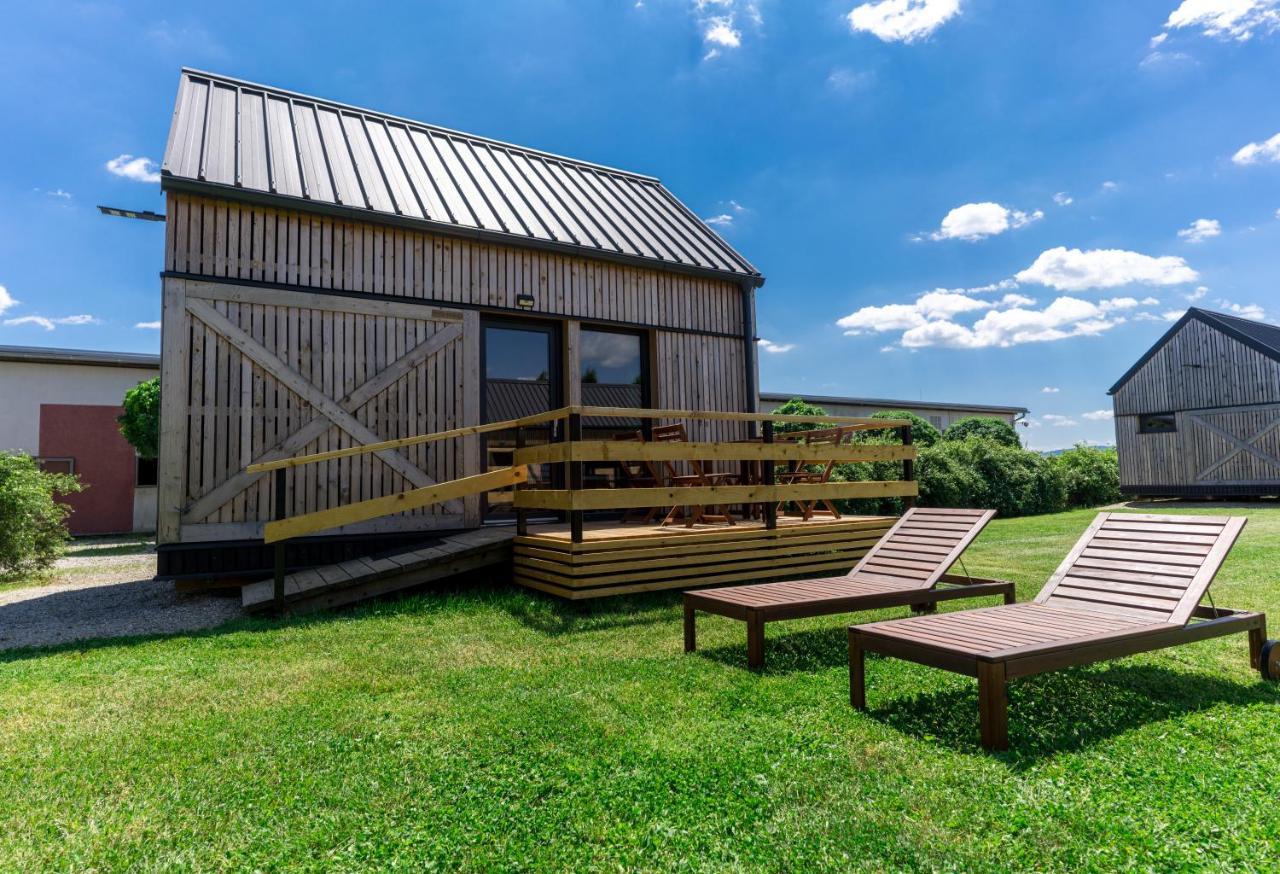 Готель Horse Glamping Park Cirkovce Екстер'єр фото