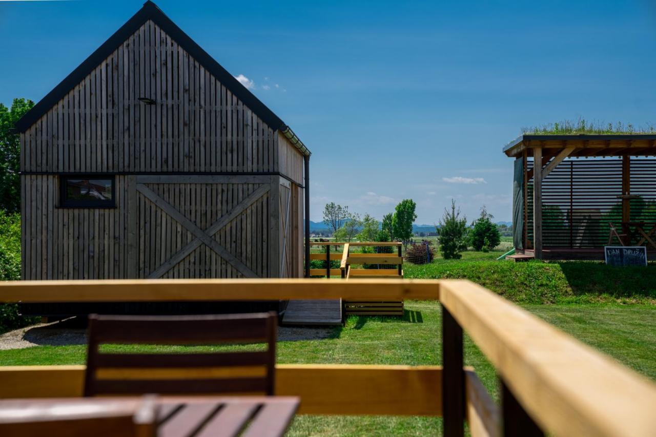 Готель Horse Glamping Park Cirkovce Екстер'єр фото